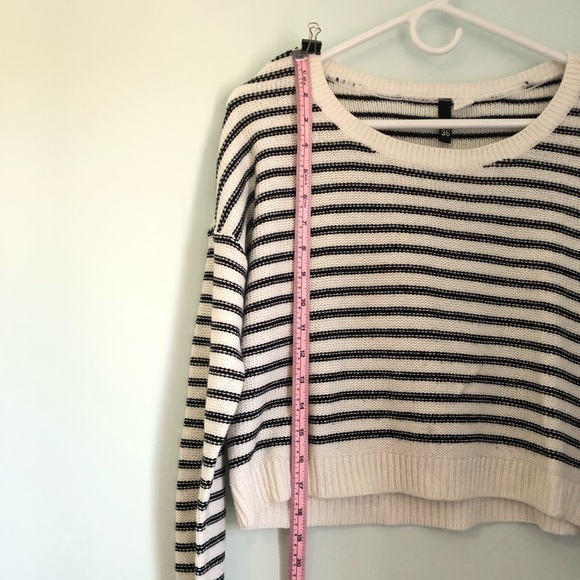 LIMITED TIME DISCOUNTED SHIPPING! H&M Black and White Stripe Crop Knit Sweater - Picture 7 of 16